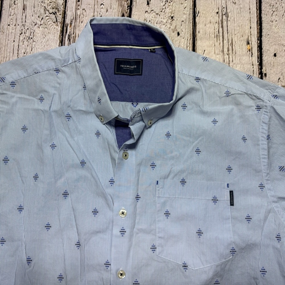 7Diamonds Fit Blue Short Sleeve Button Down Shirt Geometric Young Galaxy Mens XL